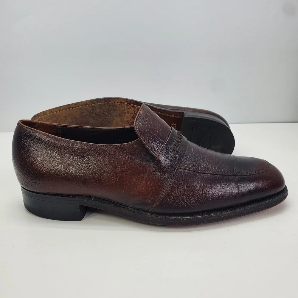 The Florsheim Shoe Men's 9.5 D Penny Loafers Distressed Leather Slip On Vintage